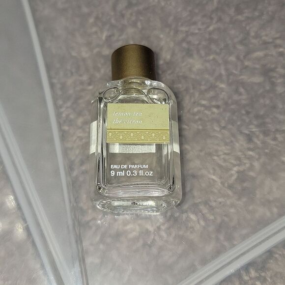 The Body Shop's Green Tea & Lemon Mini Travel Bottle Eau de Parfum 9ml Rare - Picture 5 of 5